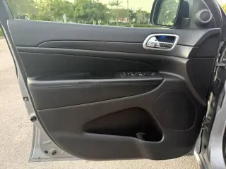 2017 Jeep Grand Cherokee Altitude