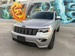 2017 Jeep Grand Cherokee Altitude