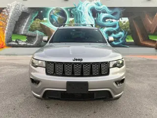 2017 Jeep Grand Cherokee Altitude