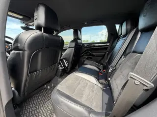 2018 Porsche Cayenne Platinum Edition