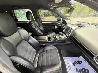 2018 Porsche Cayenne Platinum Edition
