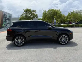 2018 Porsche Cayenne Platinum Edition
