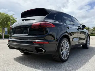 2018 Porsche Cayenne Platinum Edition