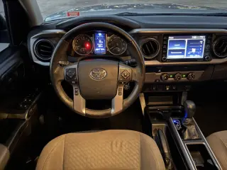 2020 Toyota Tacoma SR5 V6