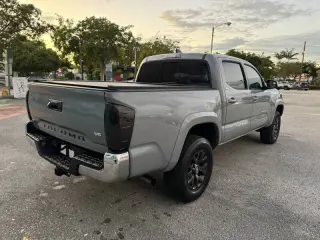 2020 Toyota Tacoma SR5 V6