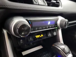 Toyota RAV4 2021 XLE Premium 4dr SUV
