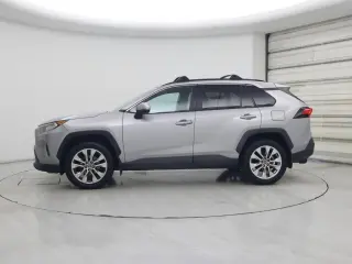 Toyota RAV4 2021 XLE Premium 4dr SUV