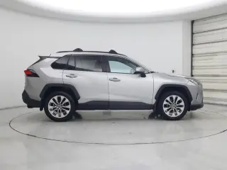 Toyota RAV4 2021 XLE Premium 4dr SUV