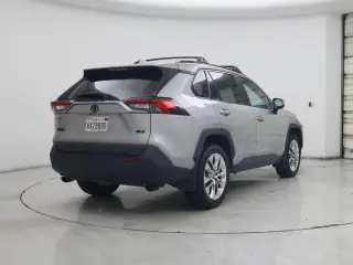 Toyota RAV4 2021 XLE Premium 4dr SUV