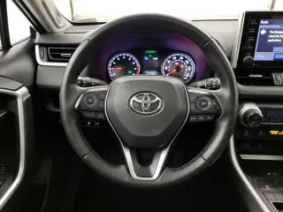 Toyota RAV4 2021 XLE Premium 4dr SUV