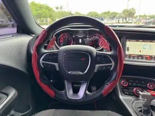 2018 Dodge Challenger 392 HEMI Scat Pack Shaker