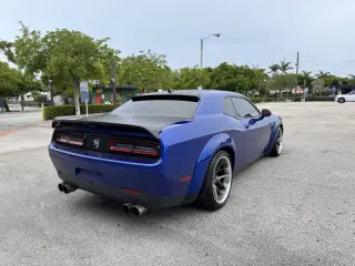 2018 Dodge Challenger 392 HEMI Scat Pack Shaker