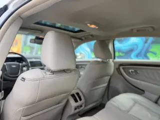 2010 Ford Taurus Limited