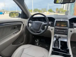2010 Ford Taurus Limited