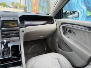 2010 Ford Taurus Limited