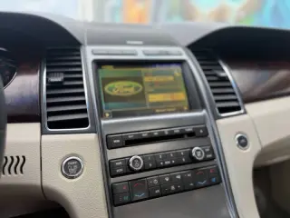 2010 Ford Taurus Limited
