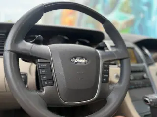 2010 Ford Taurus Limited