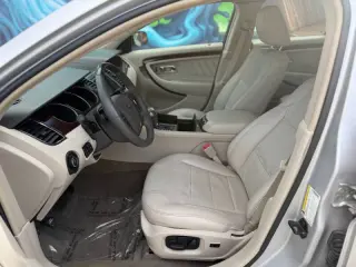 2010 Ford Taurus Limited