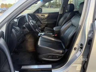 2017 Infiniti QX70