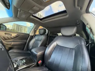 2017 Infiniti QX70