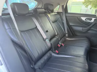 2017 Infiniti QX70