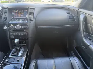 2017 Infiniti QX70