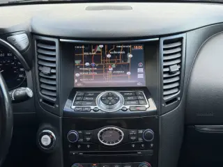 2017 Infiniti QX70