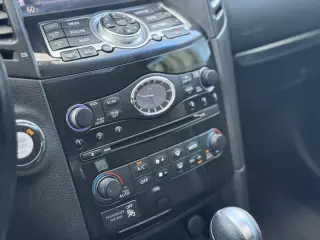 2017 Infiniti QX70