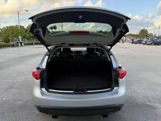 2017 Infiniti QX70