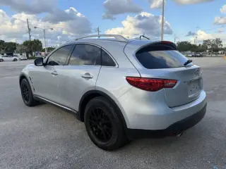 2017 Infiniti QX70