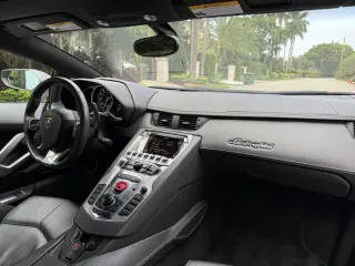 2013 Lamborghini Aventador LP 700-4