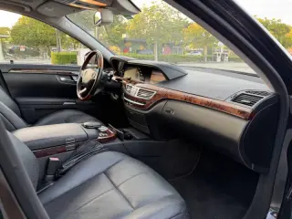 2008 Mercedes-Benz S-Class S 550 4MATIC