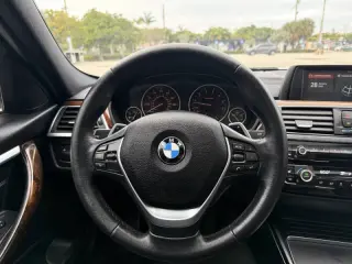 2018 BMW 3 Series 330i