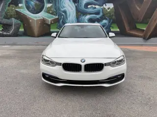 2018 BMW 3 Series 330i