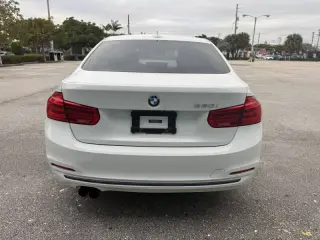 2018 BMW 3 Series 330i