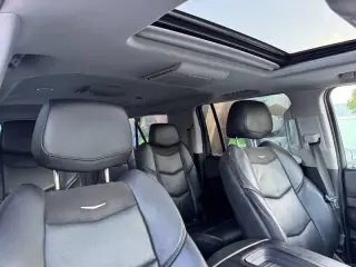 2018 Cadillac Escalade ESV Premium Luxury