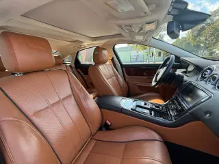 2014 Jaguar XJL Portfolio