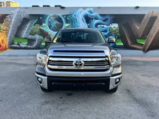 2016 Toyota Tundra SR5