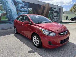 2012 Hyundai Accent GLS