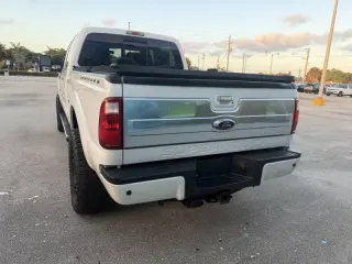 2015 Ford F-350 Super Duty Platinum