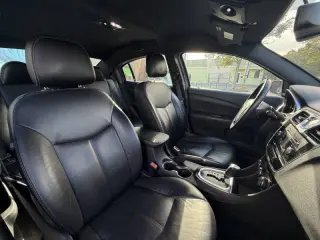 2013 Chrysler 200 Limited