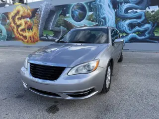 2013 Chrysler 200 Limited