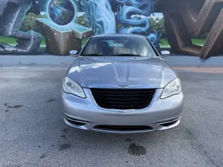 2013 Chrysler 200 Limited