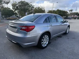 2013 Chrysler 200 Limited