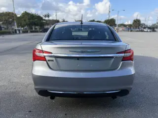 2013 Chrysler 200 Limited