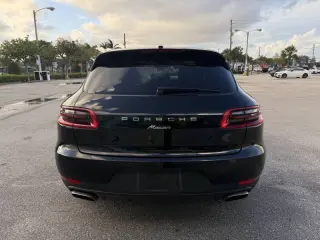 2017 Porsche Macan