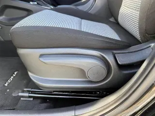 Hyundai KONA 2023 AWD SE 4dr Crossover