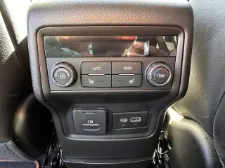 GMC Acadia 2023 4x4 AT4 4dr SUV