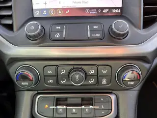 GMC Acadia 2023 4x4 AT4 4dr SUV