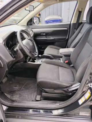 2018 Mitsubishi Outlander LE